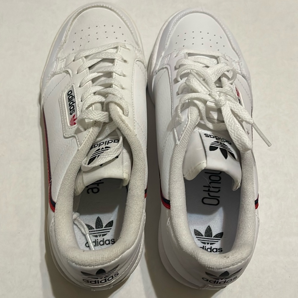 Adidas Continental 80 J White/Navy/Red F99787. Gently used. Sz 5.5